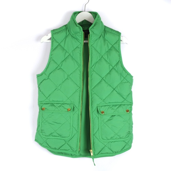 J. Crew Jackets & Blazers - J. Crew green quilted puffer vest, size XS